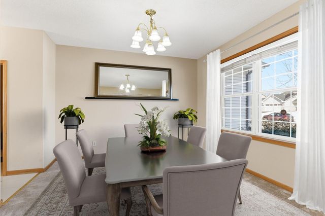 2888 Eagle Valley Drive, Woodbury, MN 55129