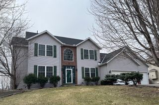 2888 Eagle Valley Drive, Woodbury, MN 55129