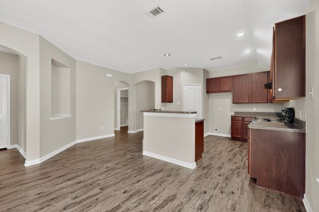 2939 Saint Bernard Drive, Dallas, TX 75233