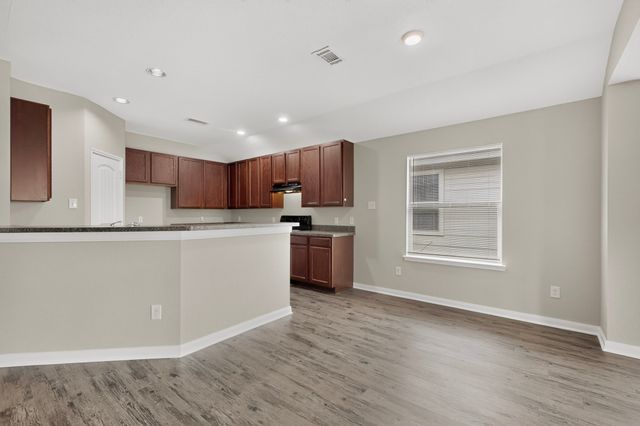 2939 Saint Bernard Drive, Dallas, TX 75233