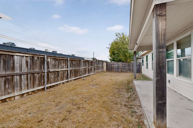 2939 Saint Bernard Drive, Dallas, TX 75233