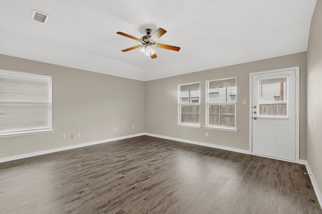2939 Saint Bernard Drive, Dallas, TX 75233