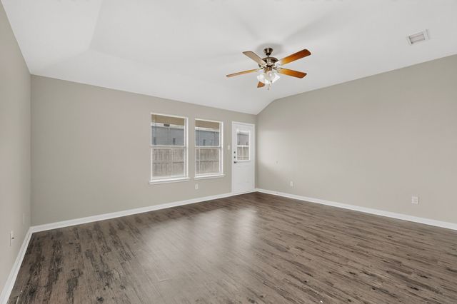 2939 Saint Bernard Drive, Dallas, TX 75233
