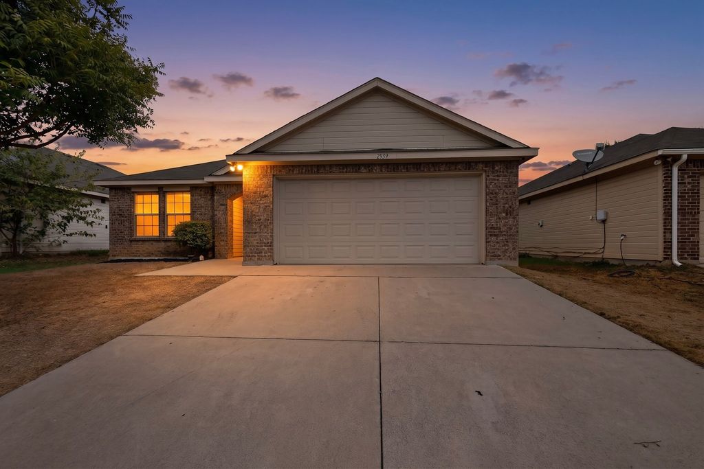 2939 Saint Bernard Drive, Dallas, TX 75233