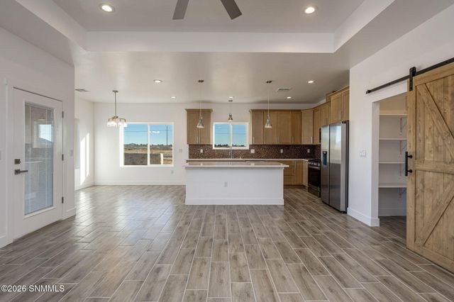 6526 Swan Street, Las Cruces, NM 88012