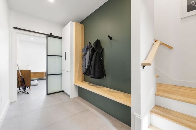 31 Hall St 2, Waltham, MA 02453