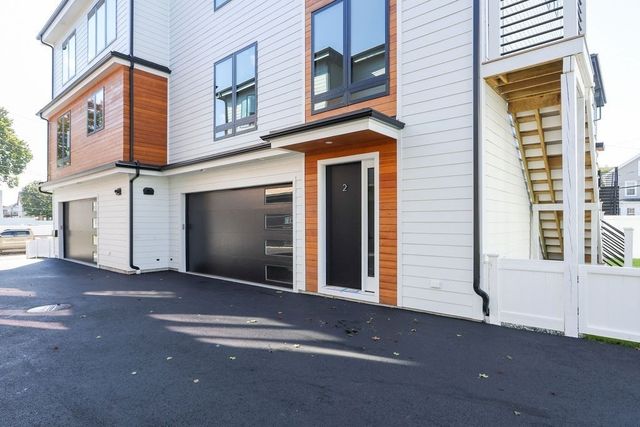 31 Hall St 2, Waltham, MA 02453