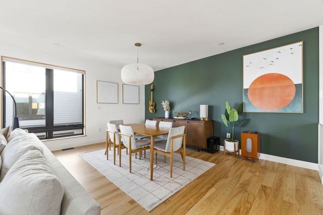 31 Hall St 2, Waltham, MA 02453