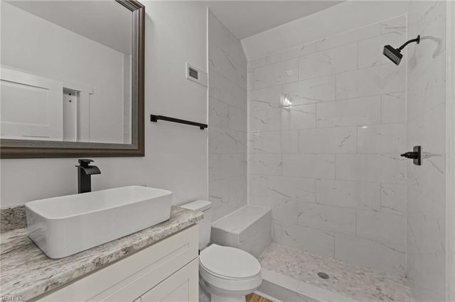 1827 Broadstreet RD, Hampton, VA 23666