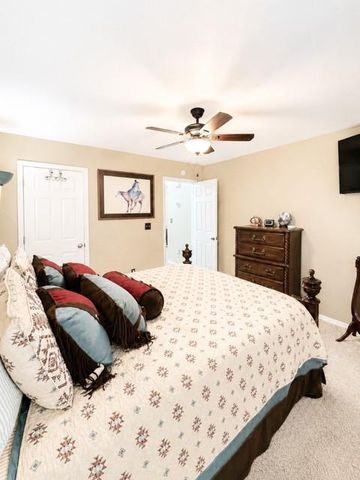 8213 Woodbend Drive, Oklahoma City, OK 73135