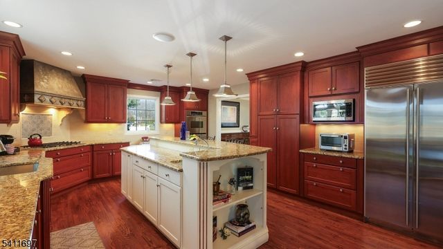 26 Allenby Lane, Scotch Plains Twp., NJ 07076