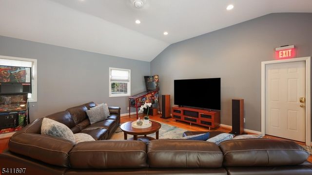 26 Allenby Lane, Scotch Plains Twp., NJ 07076