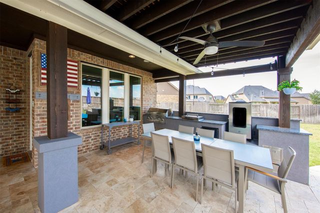 4902 Cancun Hills Court, Fulshear, TX 77441