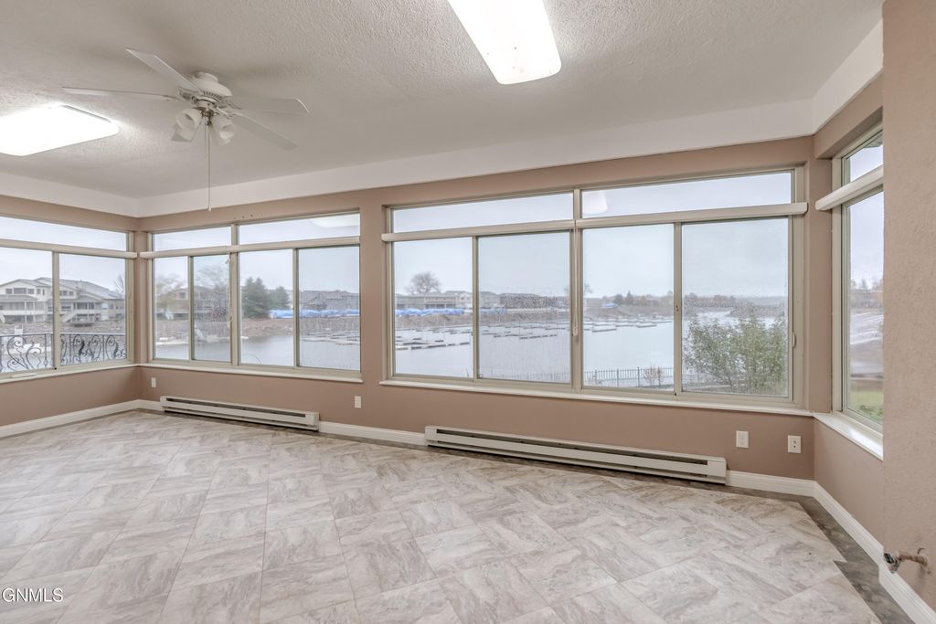 1530 Clipper Place, Bismarck, ND 58504 photo 33