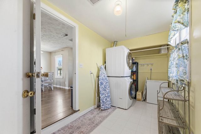 715 S Christine, Wichita, KS 67218