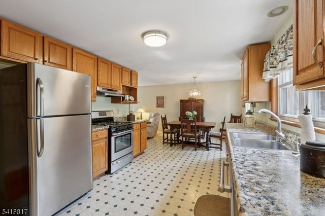 516 Monroe St, Hackettstown Town, NJ 07840