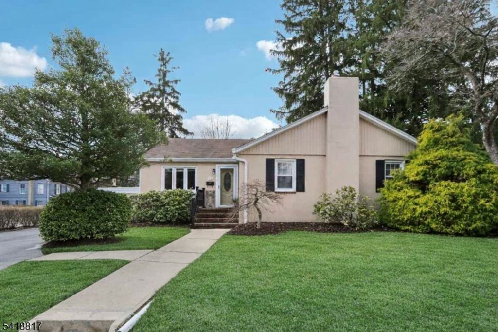 516 Monroe St, Hackettstown Town, NJ 07840