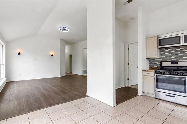 9237 Apple Drive, Midwest City, OK 73130