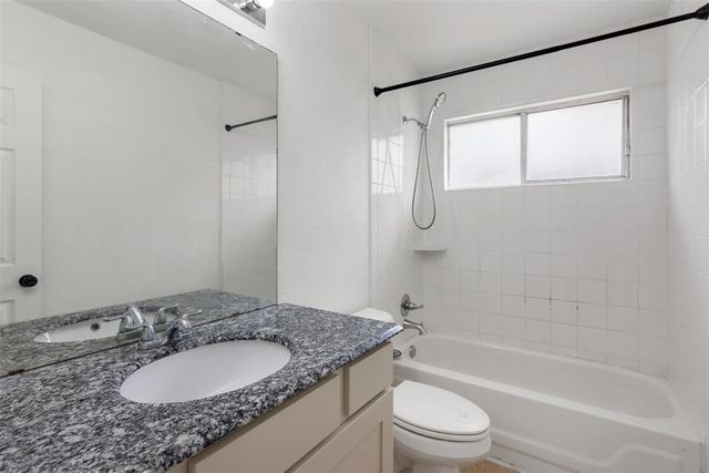 9237 Apple Drive, Midwest City, OK 73130