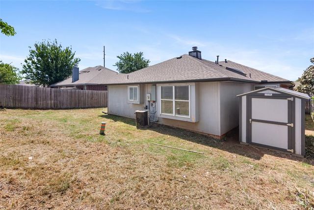 9237 Apple Drive, Midwest City, OK 73130