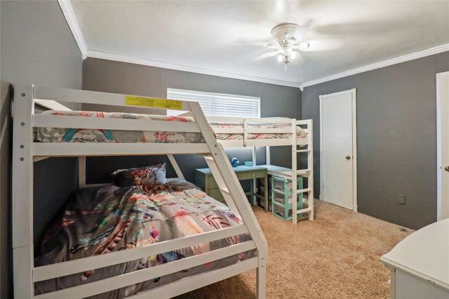104 Meadowlark Lane, Angleton, TX 77515