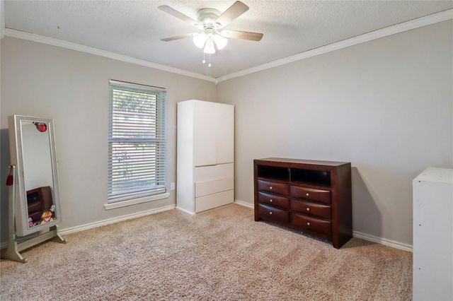 104 Meadowlark Lane, Angleton, TX 77515