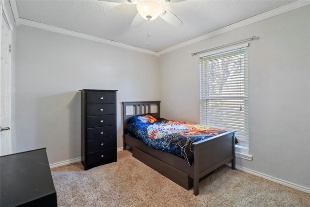 104 Meadowlark Lane, Angleton, TX 77515