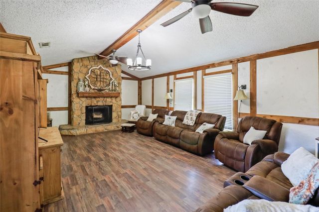 104 Meadowlark Lane, Angleton, TX 77515