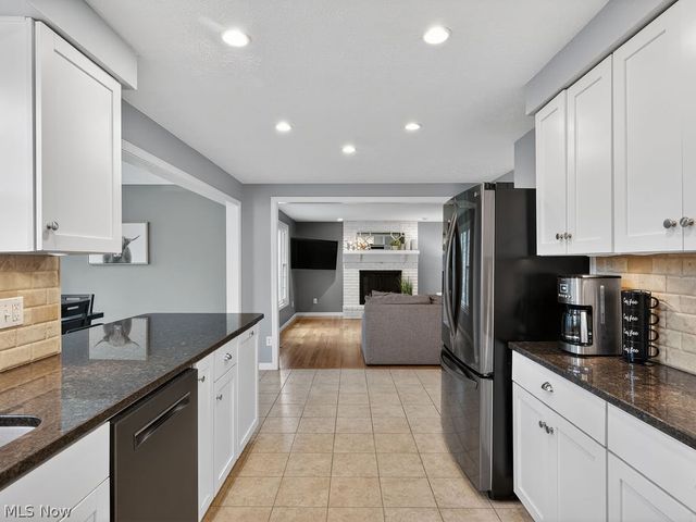 3577 Antony Drive, Broadview Heights, OH 44147