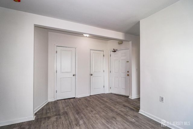364 Market Street 2F, Perth Amboy, NJ 08861