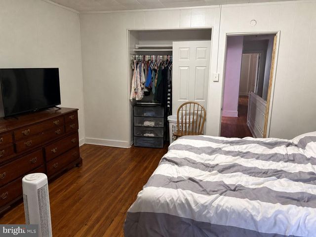 134 CHESTER PIKE, Darby, PA 19023