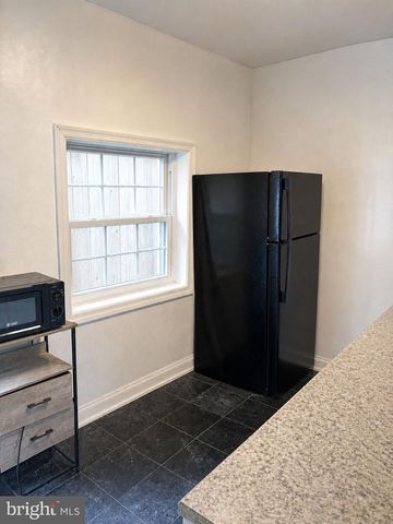 134 CHESTER PIKE, Darby, PA 19023