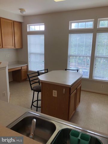 4133 CRESSIDA PL, Woodbridge, VA 22192