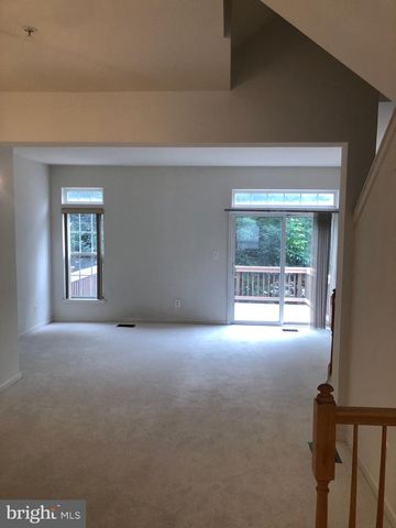 4133 CRESSIDA PL, Woodbridge, VA 22192
