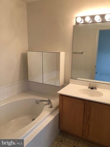 4133 CRESSIDA PL, Woodbridge, VA 22192