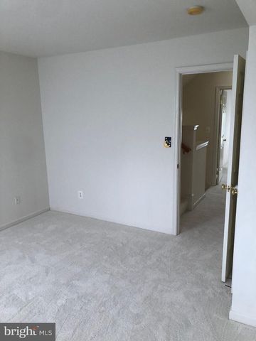 4133 CRESSIDA PL, Woodbridge, VA 22192