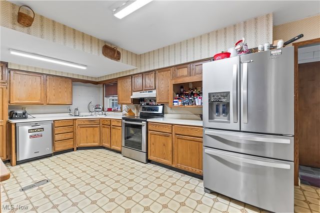 125 Callahan Road, Canfield, OH 44406