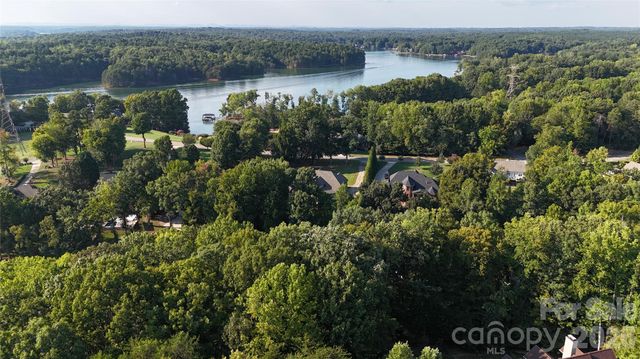 170 Windwood Lane, Troutman, NC 28166