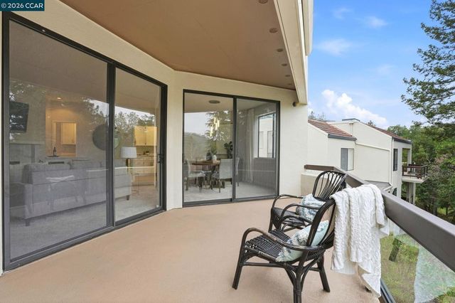 1221 Avenida Sevilla 1B, Walnut Creek, CA 94595