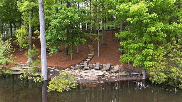 960 Tiverton Lane, Alpharetta, GA 30022