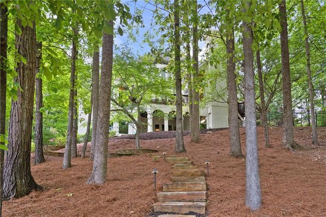 960 Tiverton Lane, Alpharetta, GA 30022