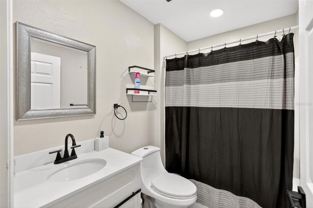 3010 HALLOW DRIVE, Deltona, FL 32738