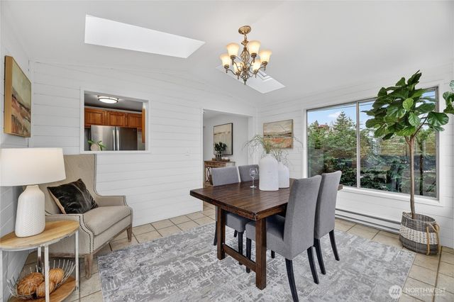 3850 49th Avenue SW, Seattle, WA 98116