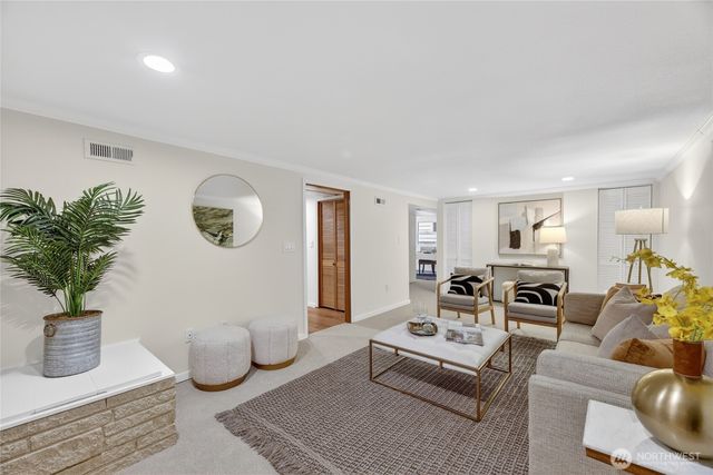 3850 49th Avenue SW, Seattle, WA 98116