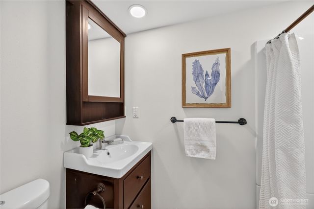 3850 49th Avenue SW, Seattle, WA 98116