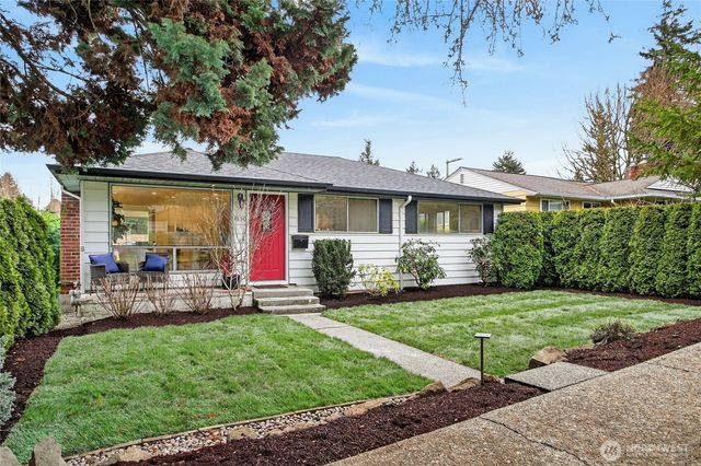 3850 49th Avenue SW, Seattle, WA 98116