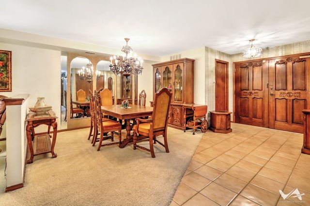 467 HIAWATHA Trail 201, Wood Dale, IL 60191