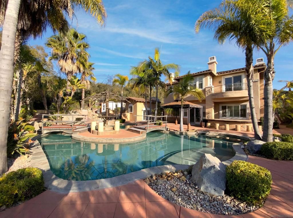 Image 10 of property listing at 6259 Paseo Callado, Carlsbad, CA 92009