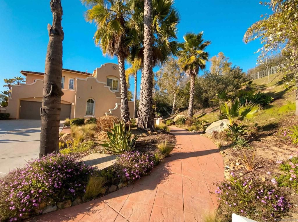 Image 7 of property listing at 6259 Paseo Callado, Carlsbad, CA 92009