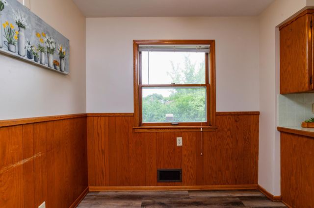 1945 Upper Afton Road E, Saint Paul, MN 55119